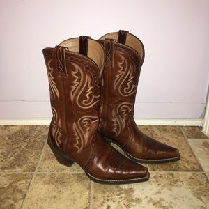 Women’s Ariat leather pointed toe western boots